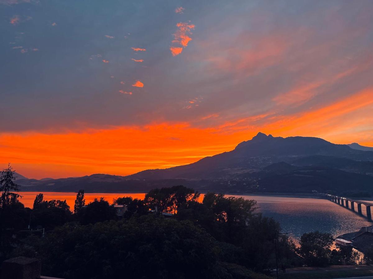 Hotel Les Chaumettes Savines-le-Lac Buitenkant foto